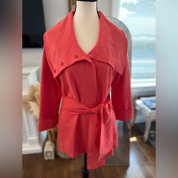 Luii Coral Buttoned Belted Jacket - Picture 5 of 8